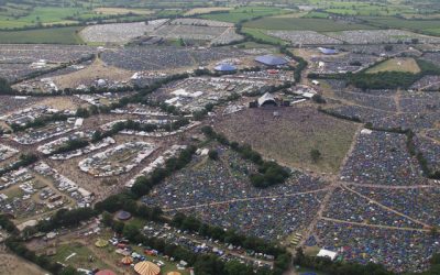 Proclaimers to play Glastonbury
