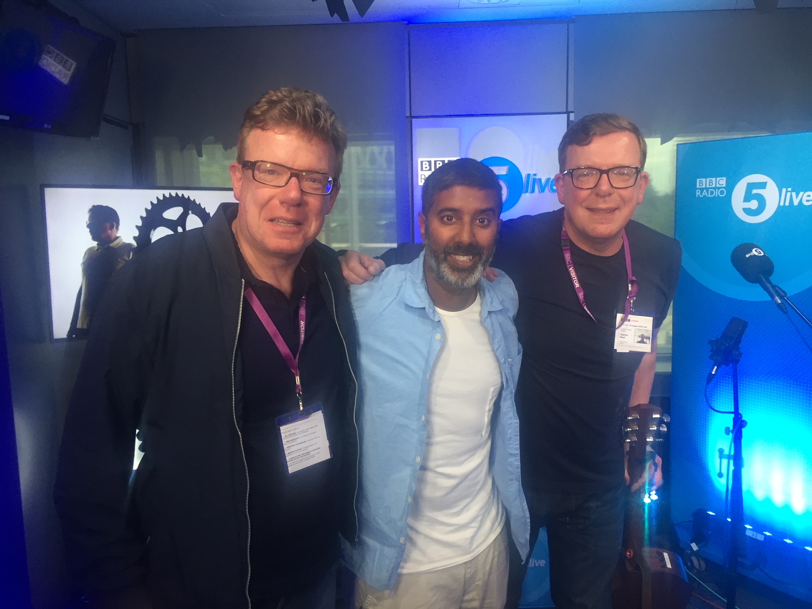 Interview and Performance with BBC Radio 5 Live. - The Proclaimers Official